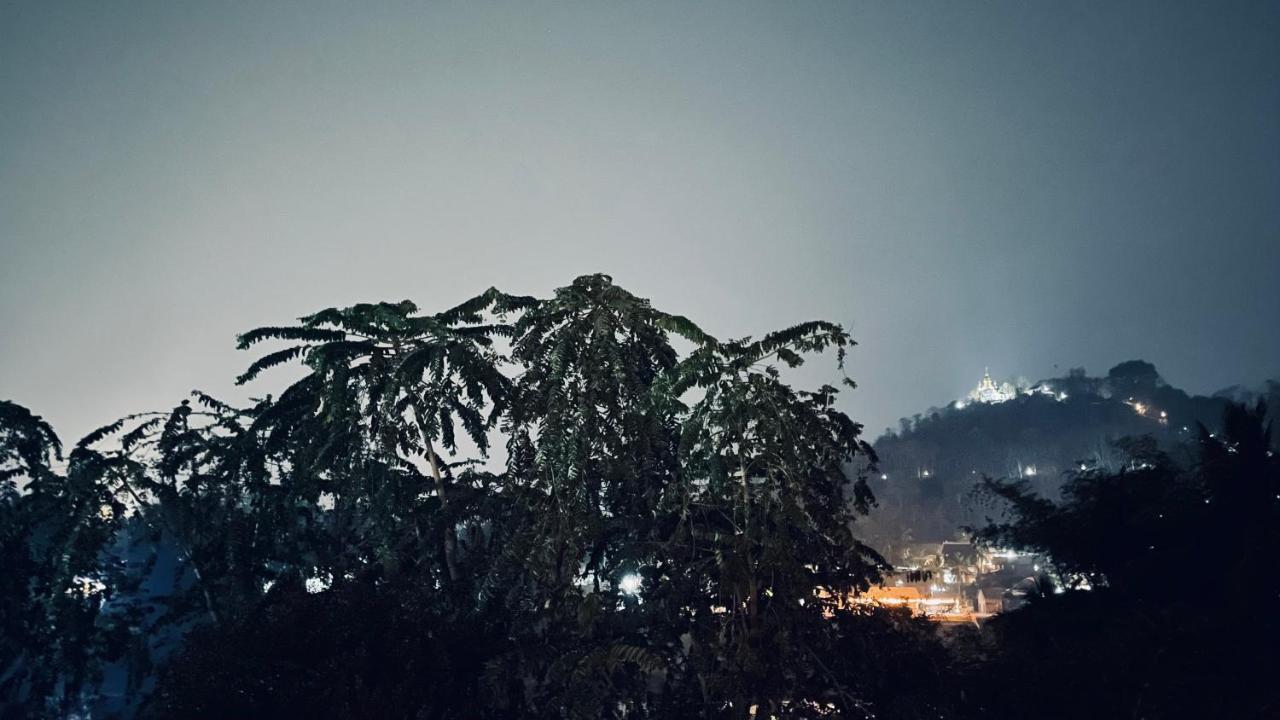 Meet Sunset Hostel Luangprabang Экстерьер фото